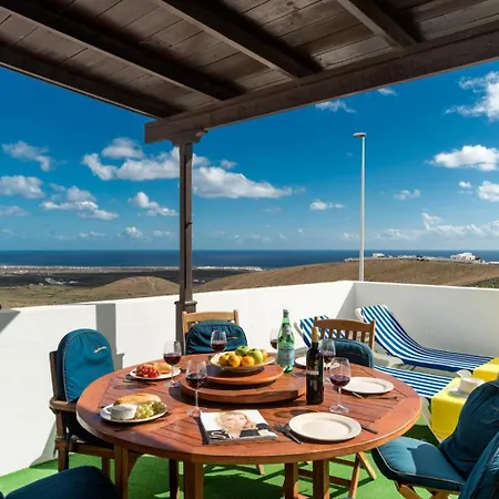 Reyes Holiday home *